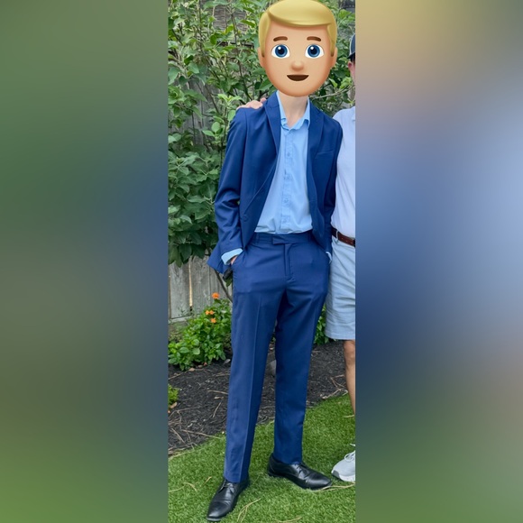 Calvin Klein Navy Youth Blazer, size 20. Worn once. - Picture 8 of 8